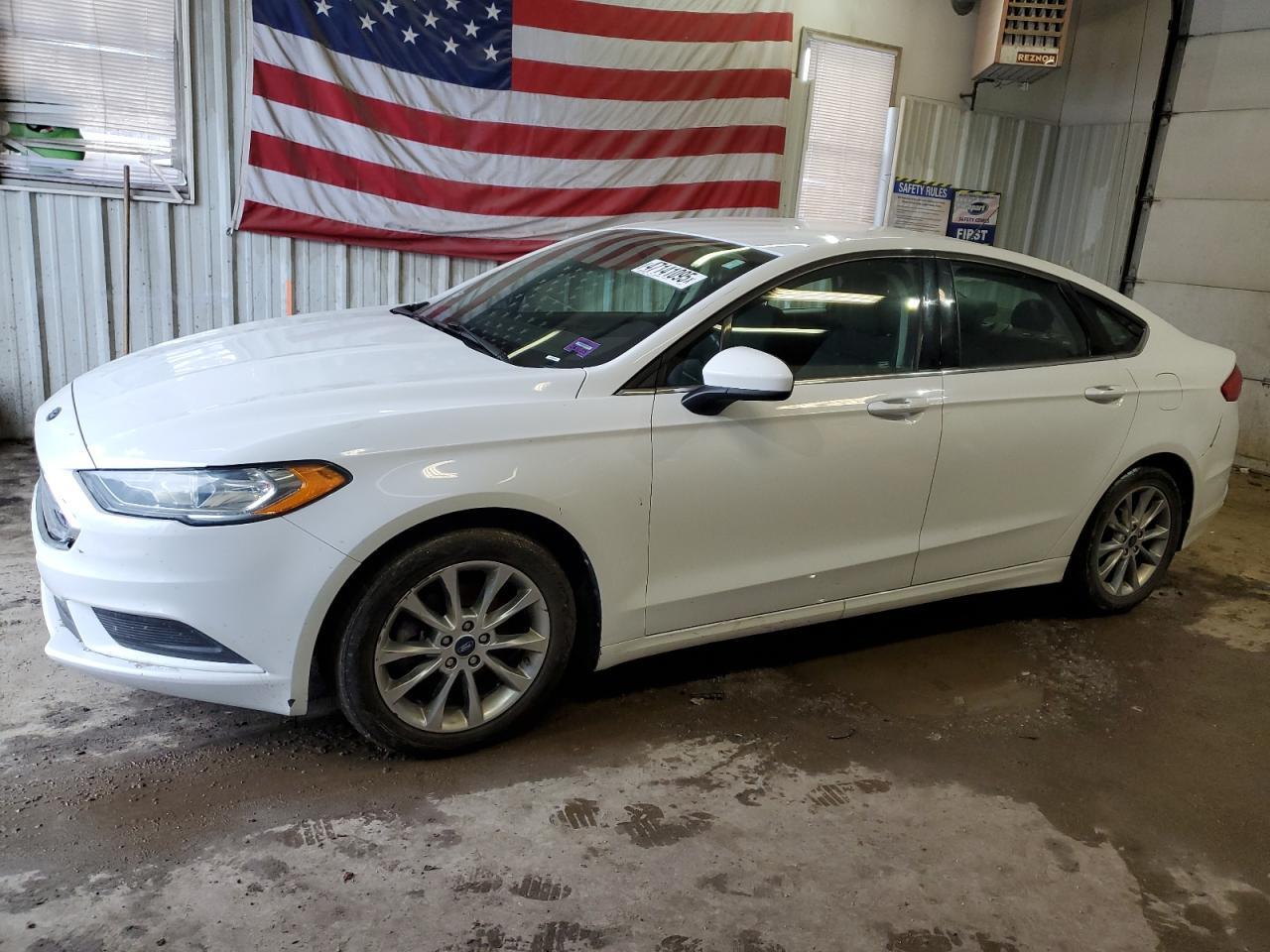 2017 FORD FUSION SE