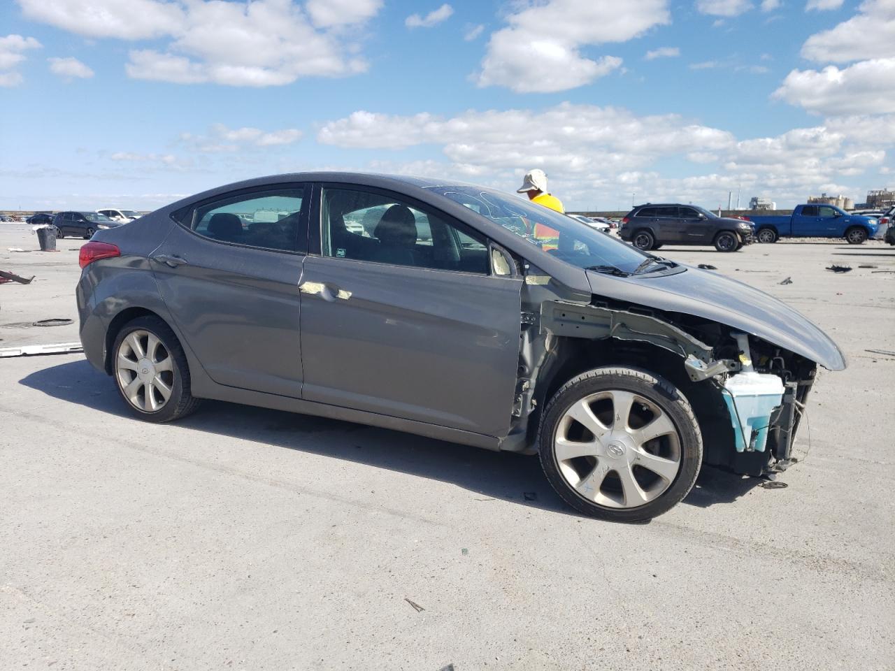 2013 HYUNDAI ELANTRA GL - Image 4