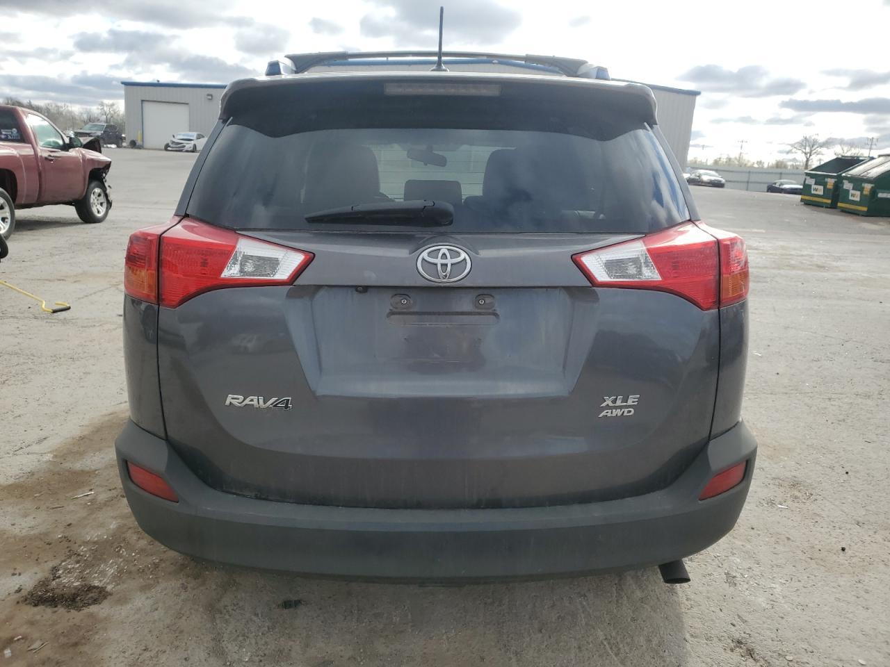 2015 TOYOTA RAV4 XLE - Фото 6