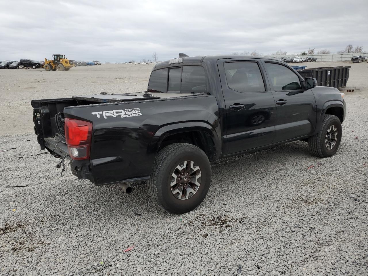 2019 TOYOTA TACOMA DOU - Фото 3