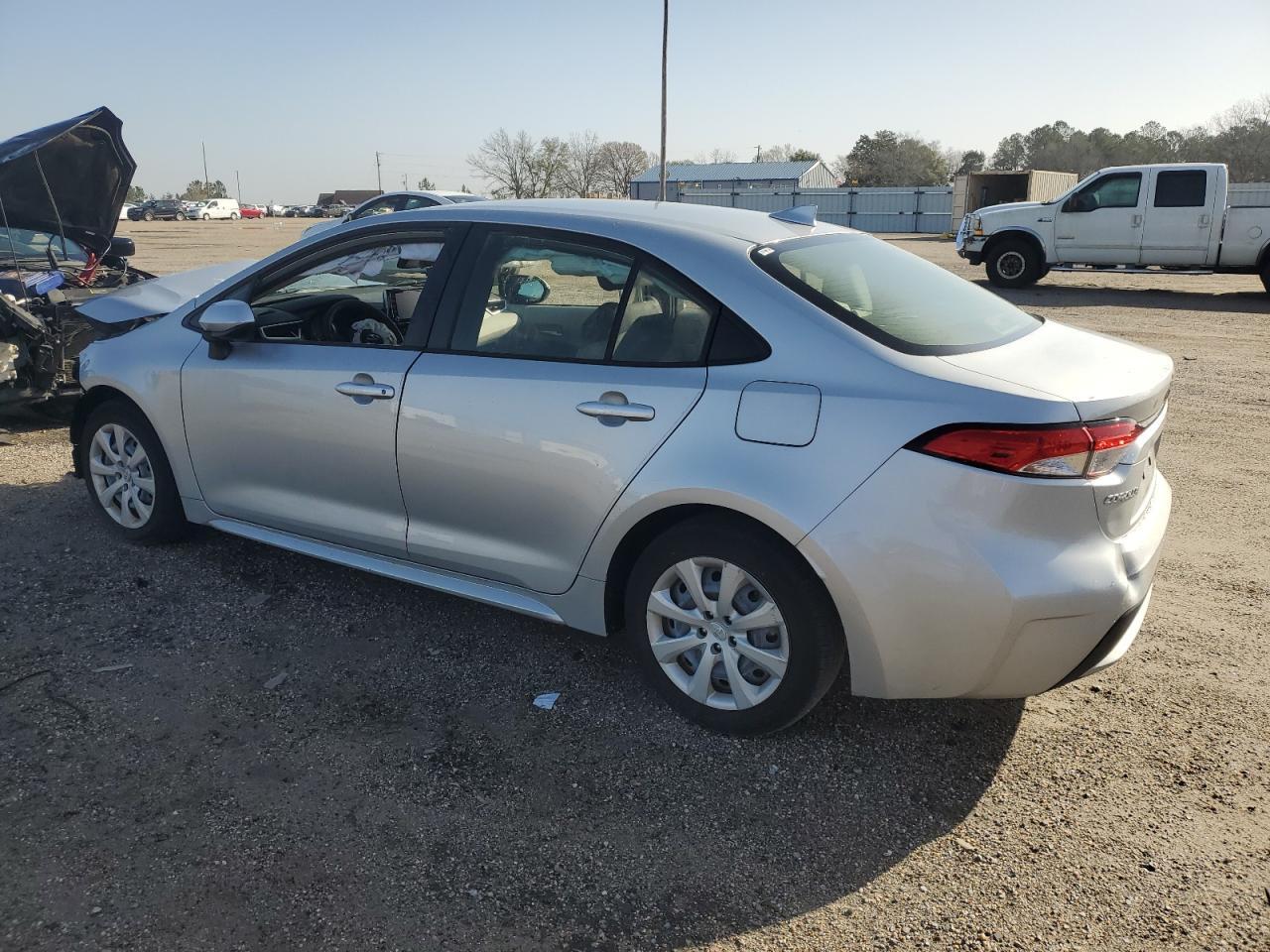 2021 TOYOTA COROLLA LE - Фото 2