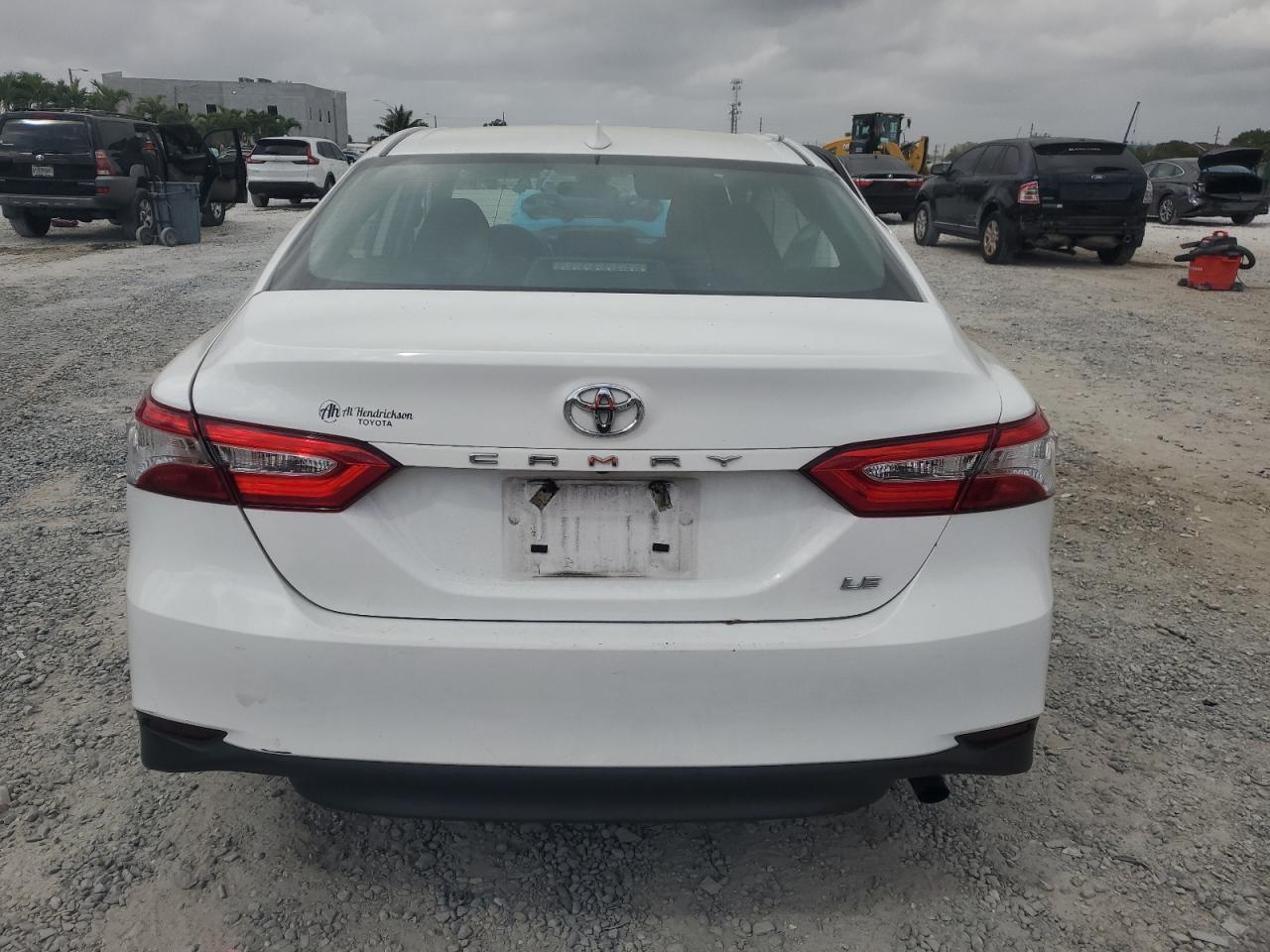 2019 TOYOTA CAMRY L - Фото 6