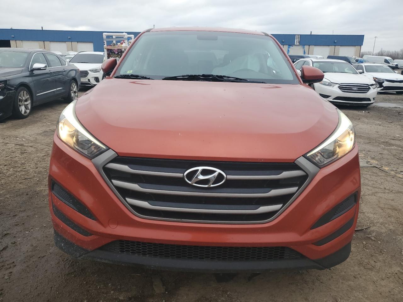 2016 HYUNDAI TUCSON SE - Фото 5