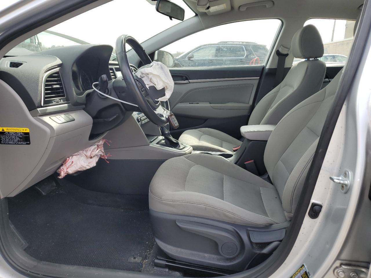 2017 HYUNDAI ELANTRA SE - Фото 7