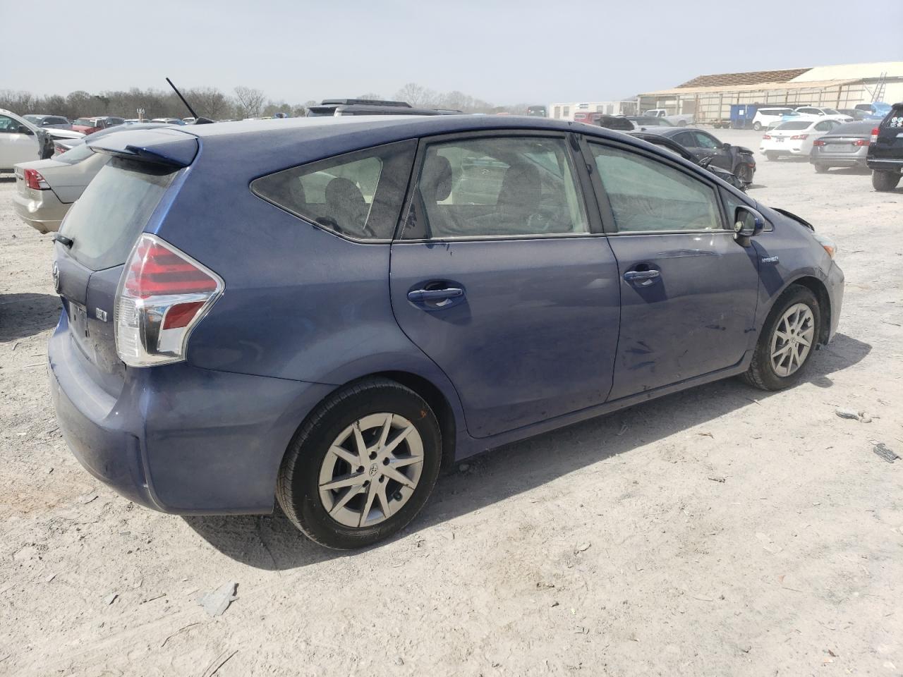 2015 TOYOTA PRIUS V - Image 3