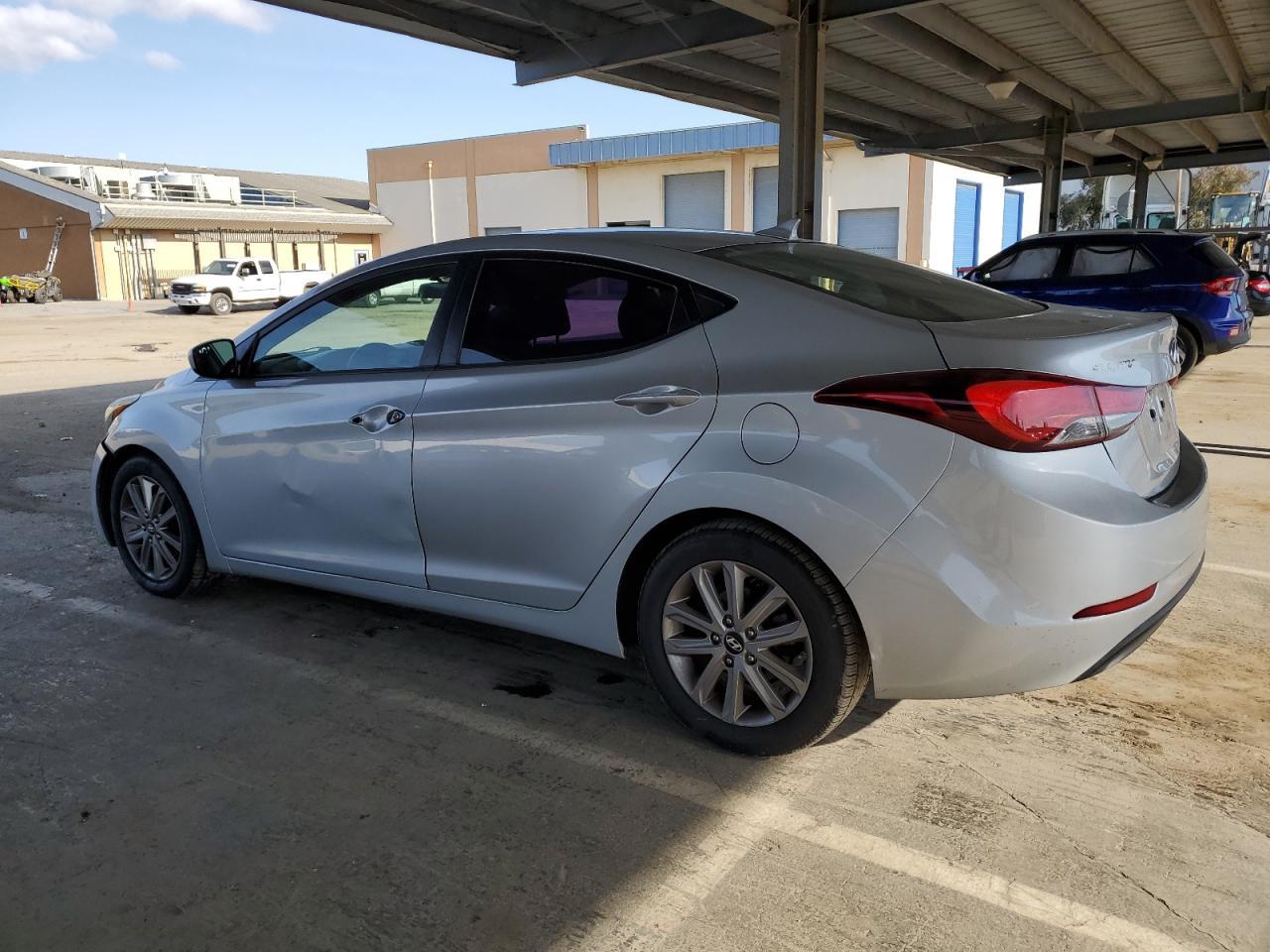2014 HYUNDAI ELANTRA SE - Image 2