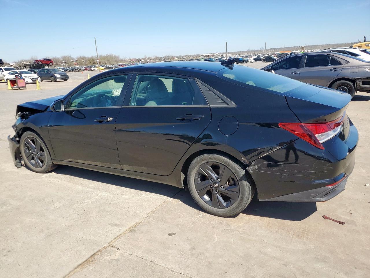 2023 HYUNDAI ELANTRA SE - Image 2