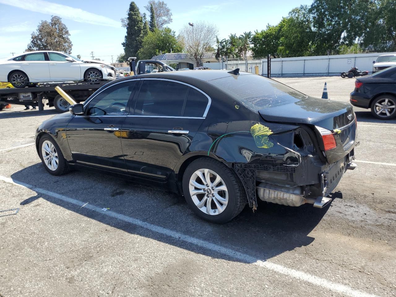 2011 HYUNDAI GENESIS 3. - Image 2