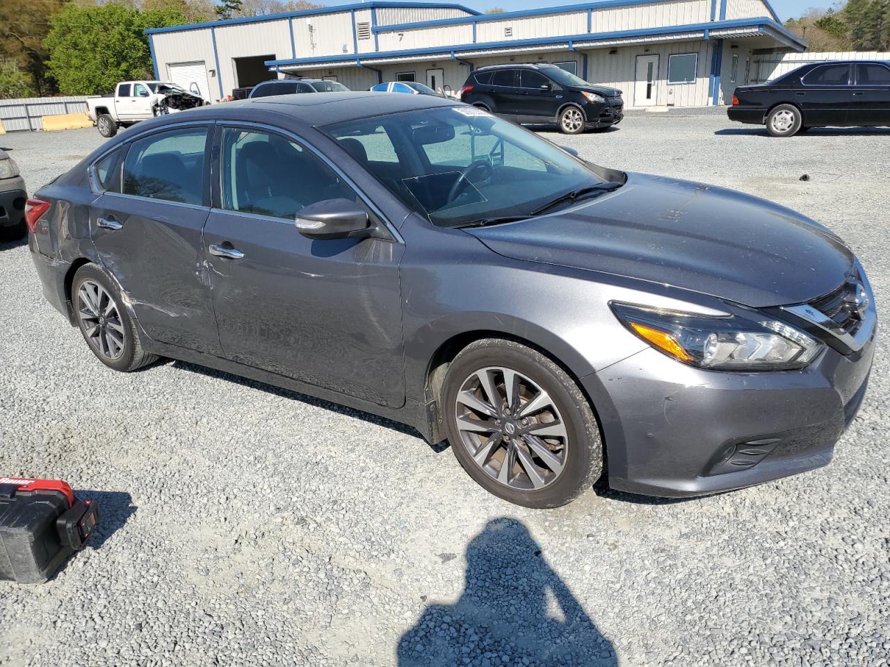 2017 NISSAN ALTIMA 2.5 - Image 4