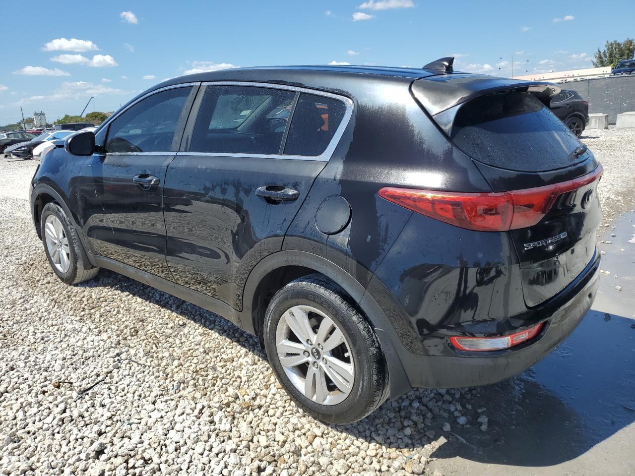2017 KIA SPORTAGE L - Image 2
