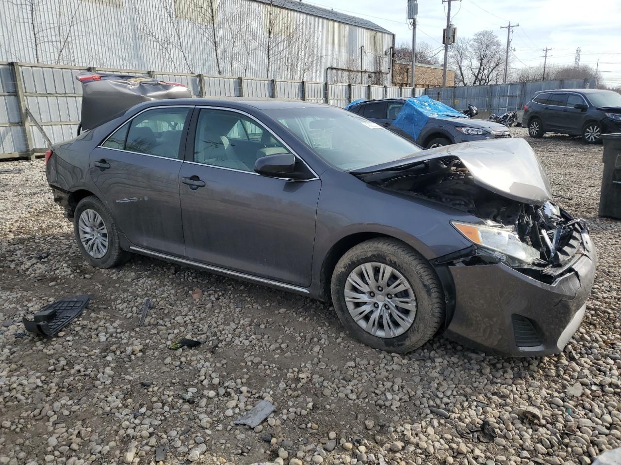 2014 TOYOTA CAMRY L - Image 4
