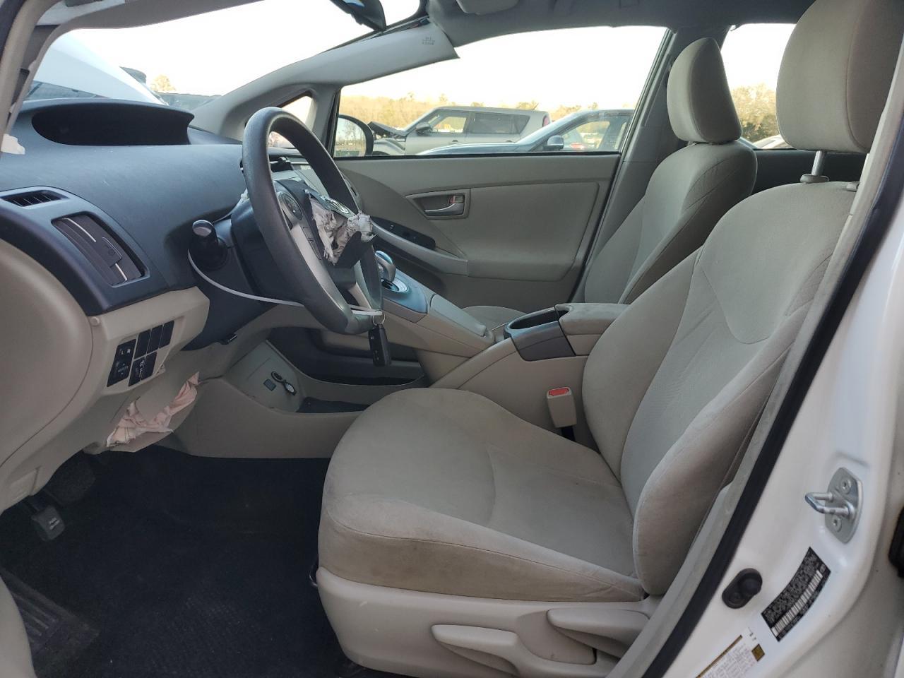 2015 TOYOTA PRIUS - Image 7