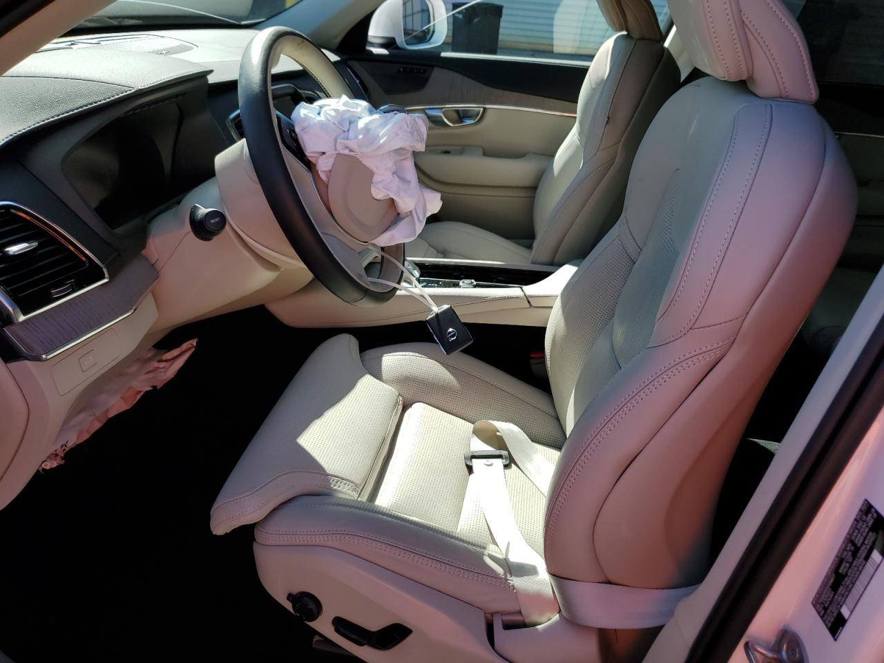 2025 VOLVO XC90 ULTRA - Image 7