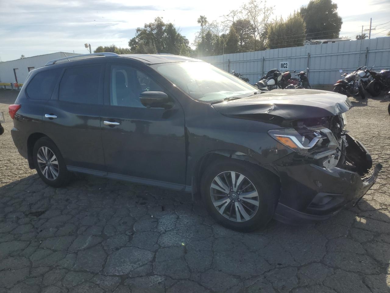 2017 NISSAN PATHFINDER - Image 4