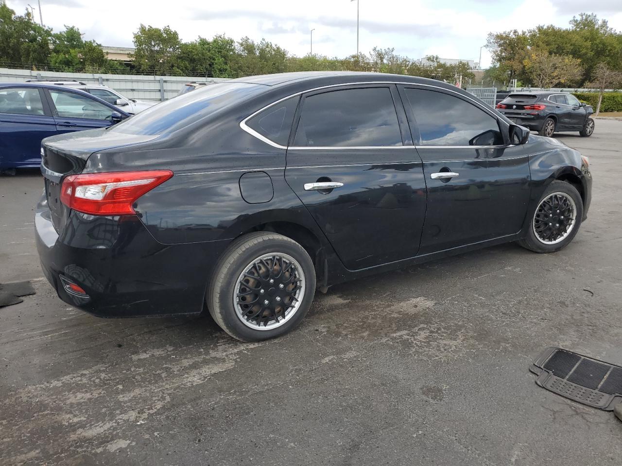 2017 NISSAN SENTRA S - Фото 3