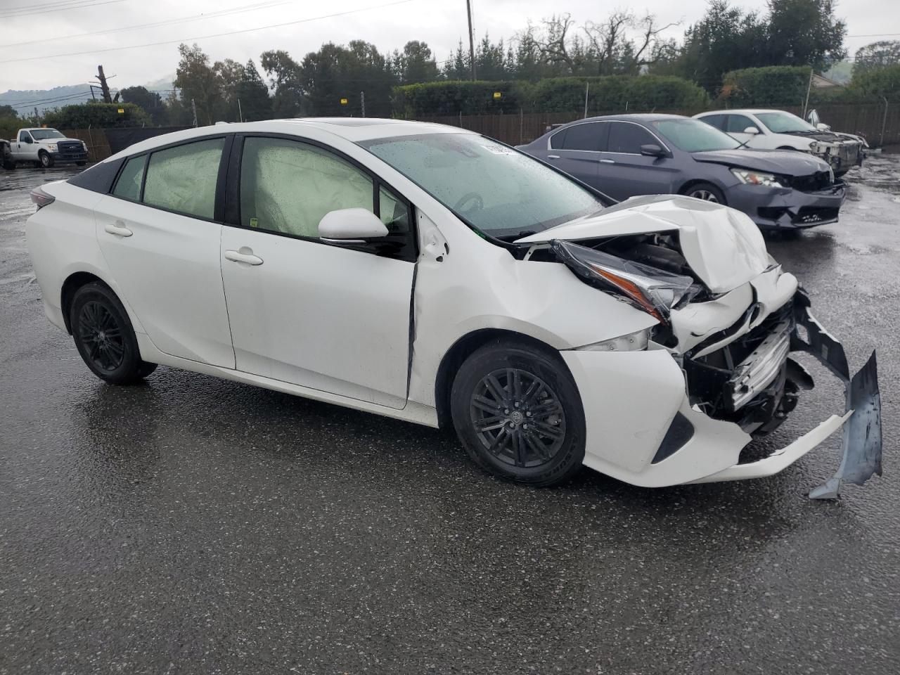 2016 TOYOTA PRIUS - Фото 4