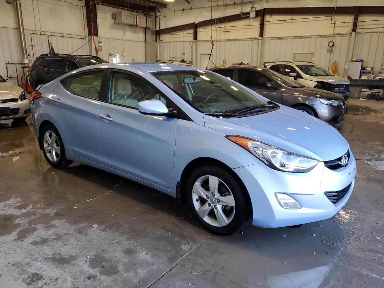 2013 HYUNDAI ELANTRA GL - Image 4