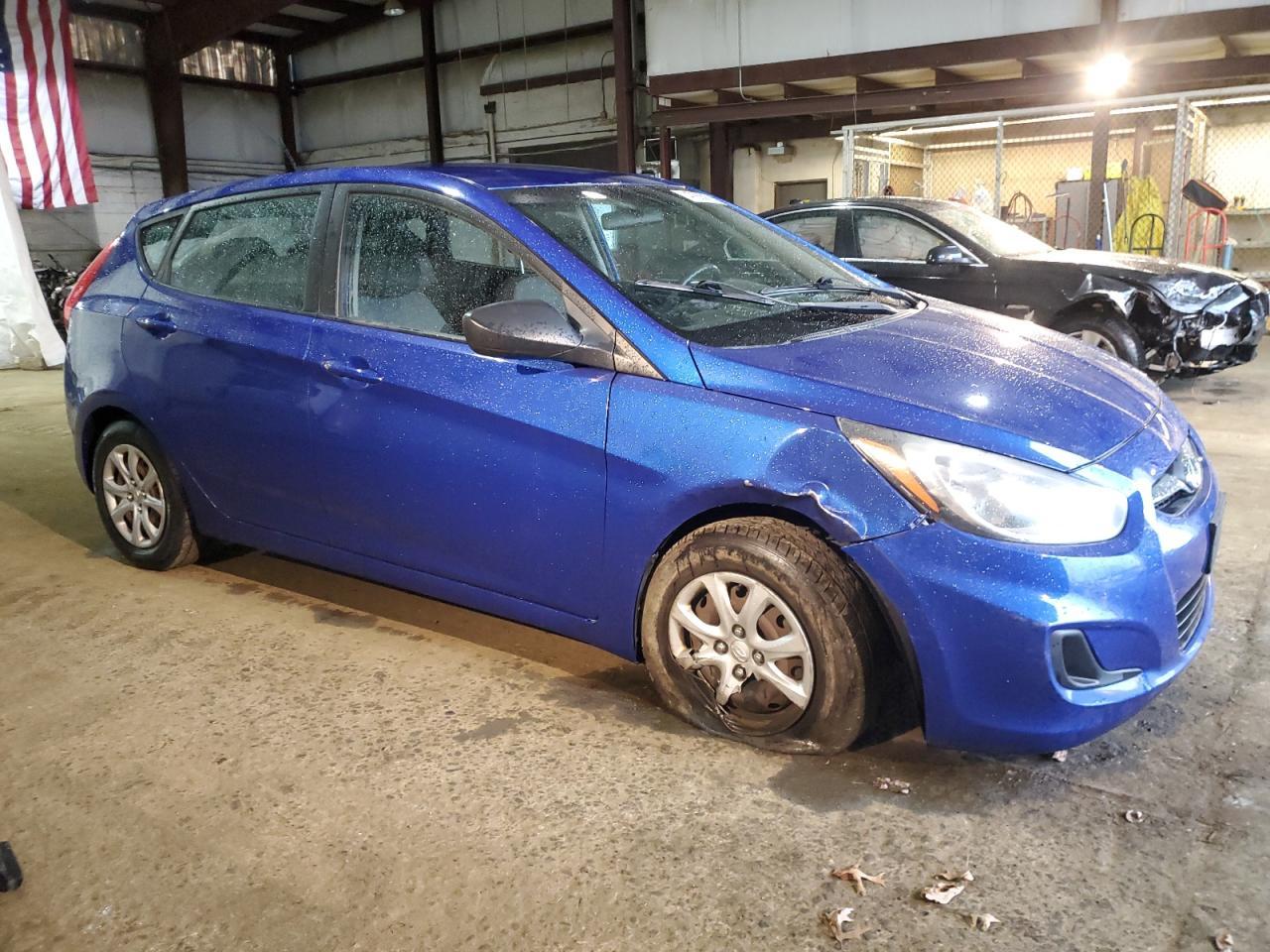 2012 HYUNDAI ACCENT GLS - Image 4