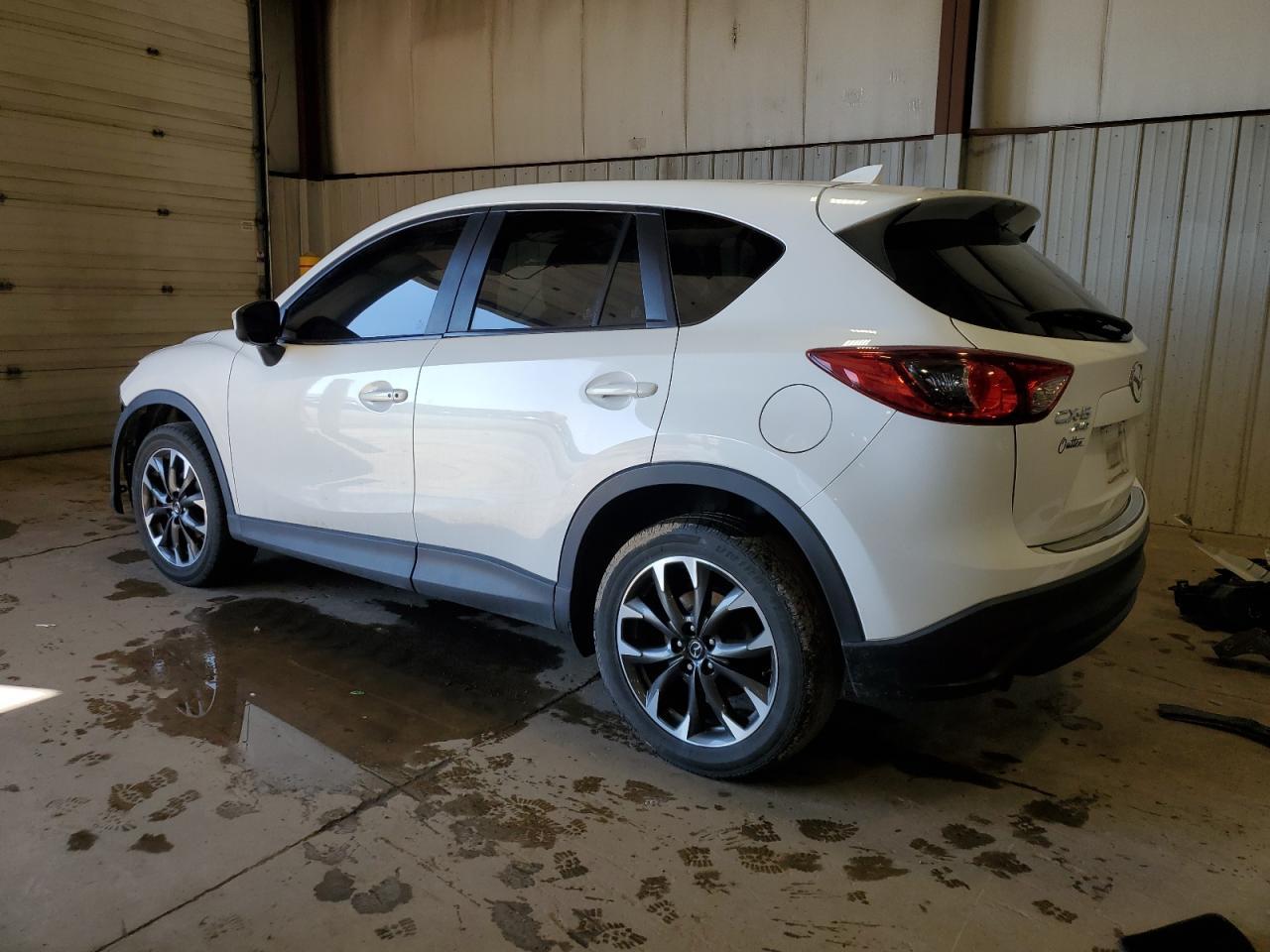 2016 MAZDA CX-5 GT - Image 2
