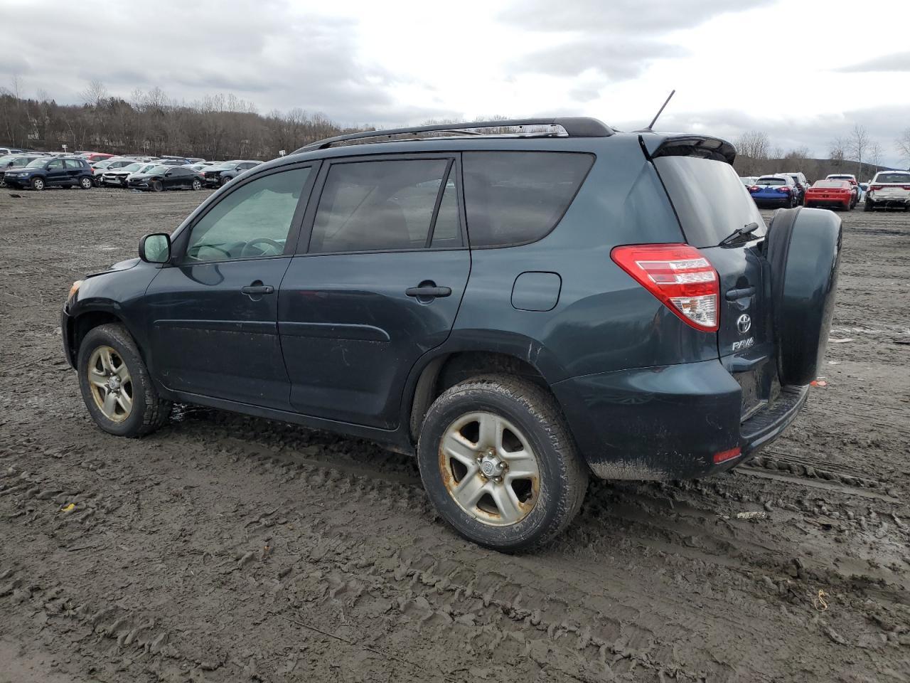 2011 TOYOTA RAV4 - Фото 2
