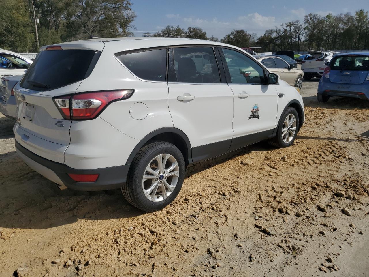 2017 FORD ESCAPE SE - Фото 3