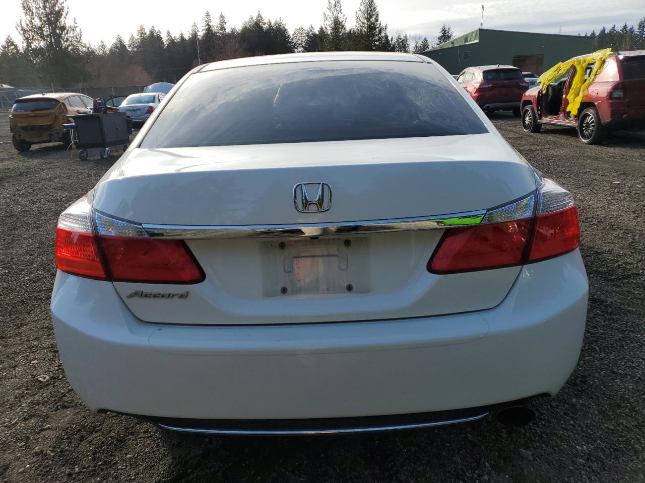 2014 HONDA ACCORD LX - Image 6