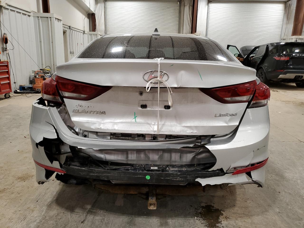 2017 HYUNDAI ELANTRA SE - Image 6