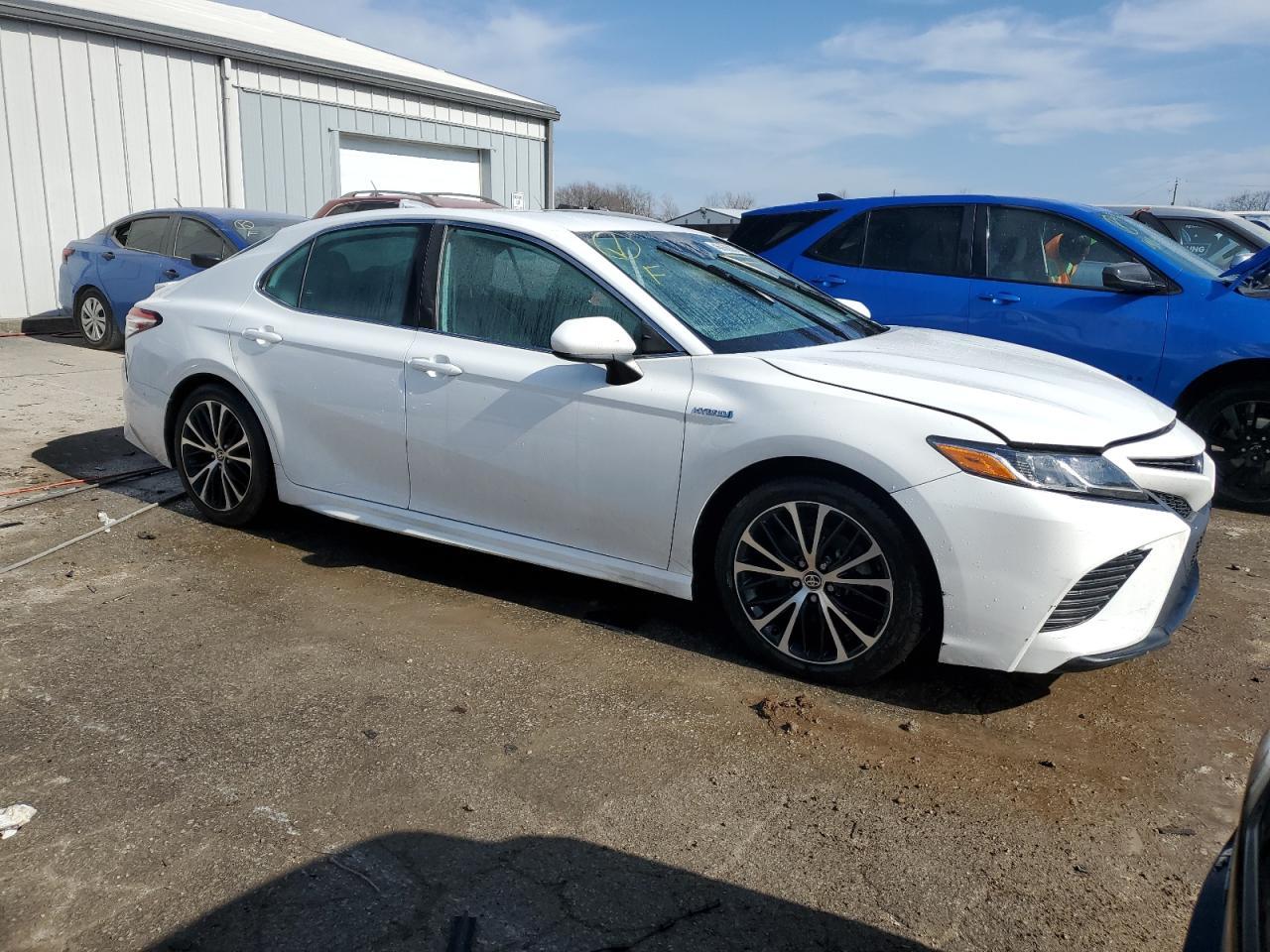 2020 TOYOTA CAMRY SE - Image 4