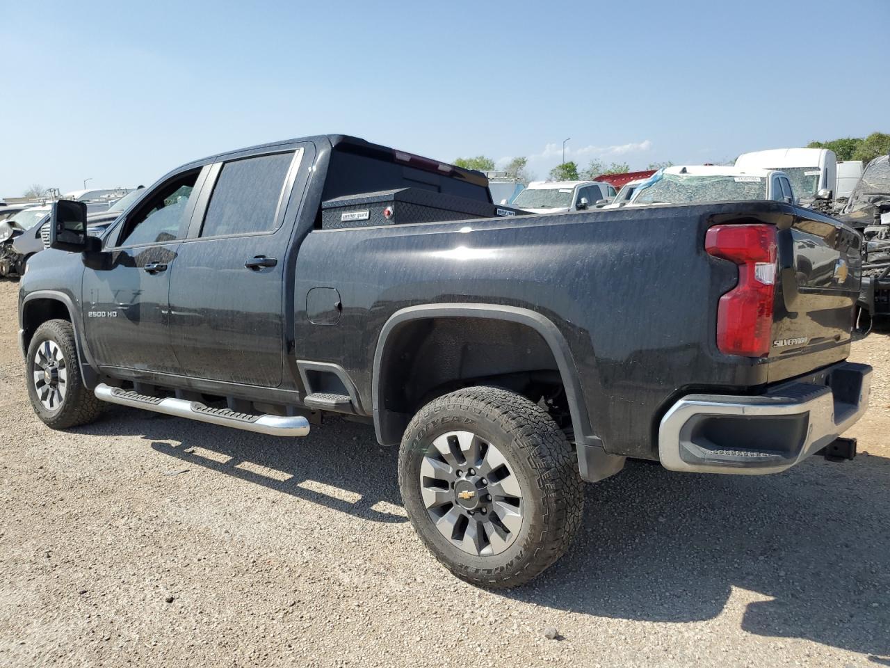 2023 CHEVROLET SILVERADO - Фото 2