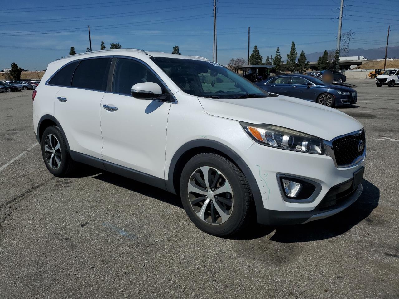 2016 KIA SORENTO EX - Image 4