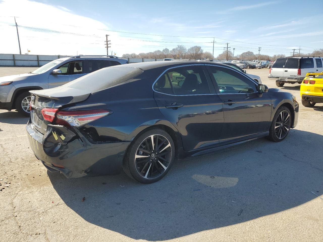 2018 TOYOTA CAMRY XSE - Фото 3