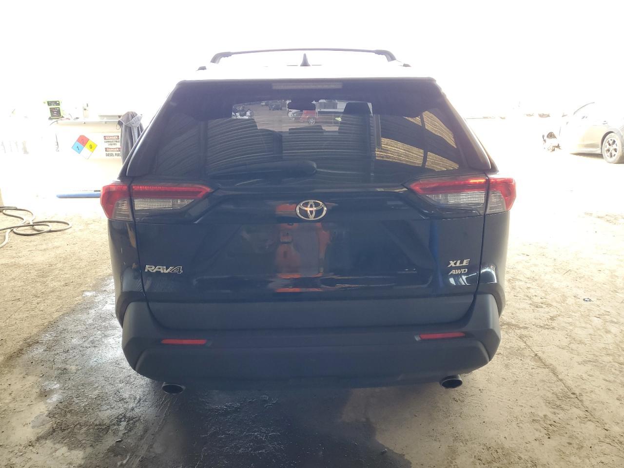 2019 TOYOTA RAV4 XLE P - Image 6