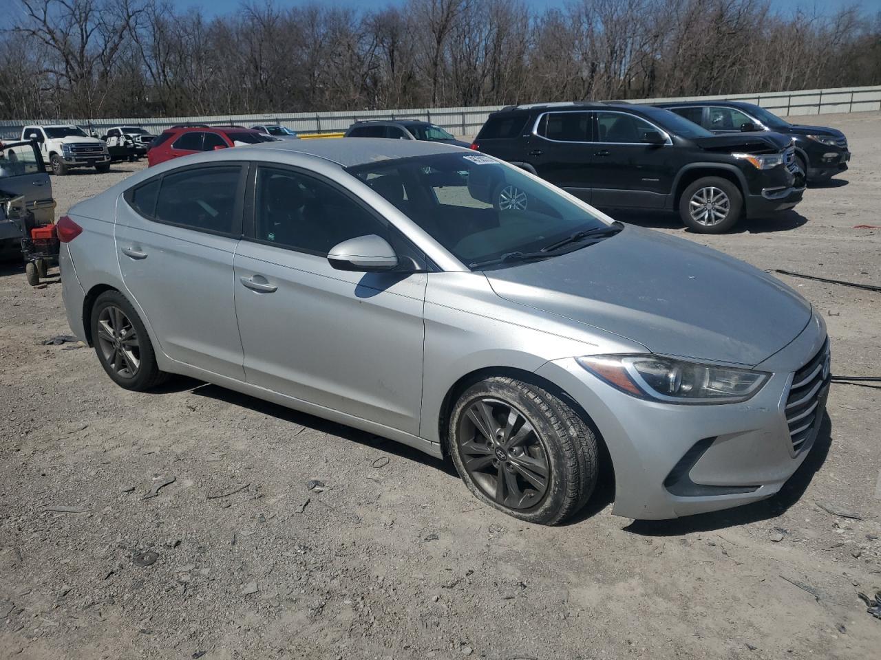 2018 HYUNDAI ELANTRA SE - Image 4