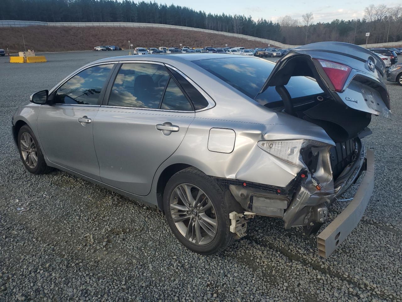 2017 TOYOTA CAMRY LE - Фото 2