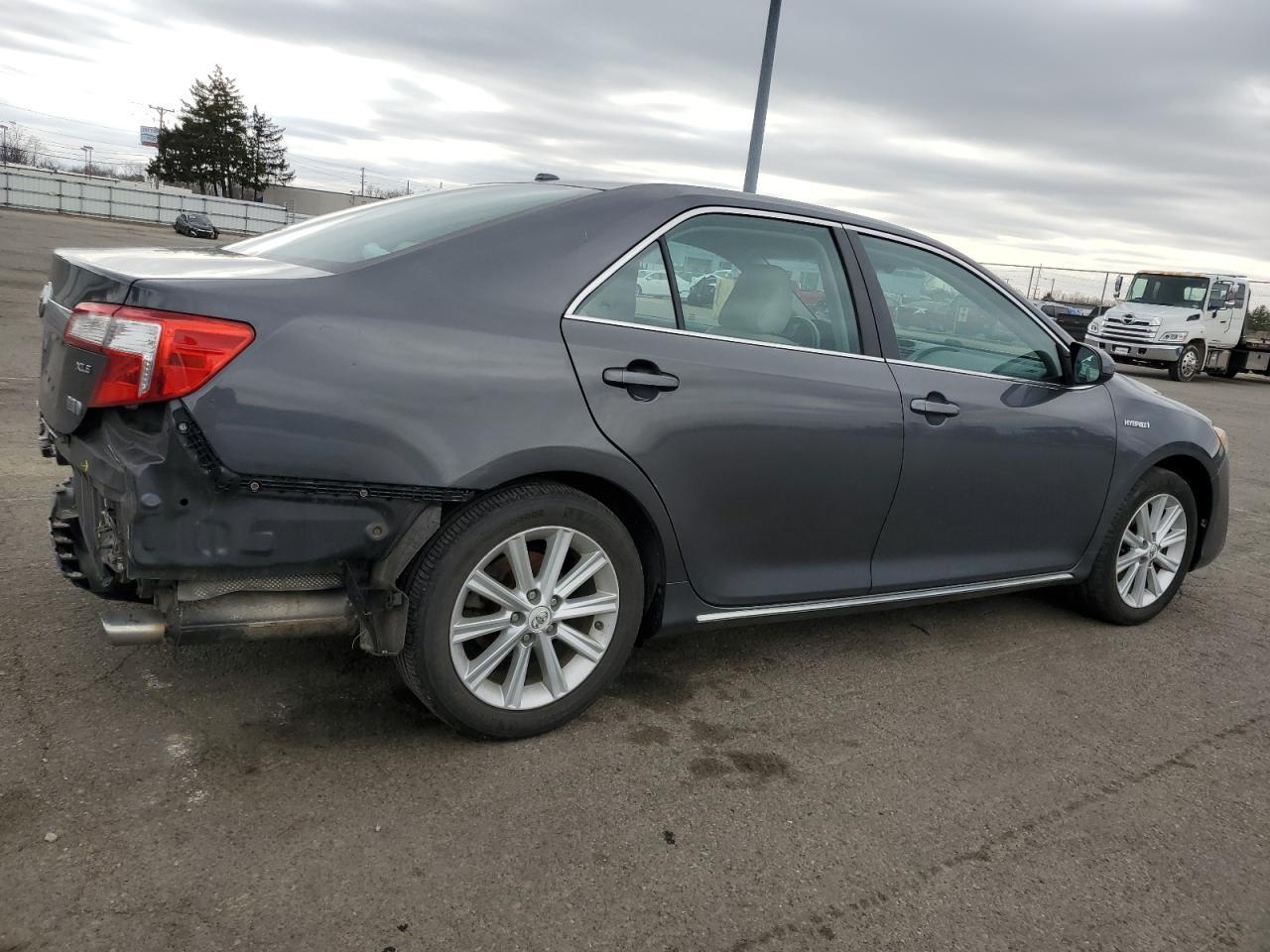 2012 TOYOTA CAMRY HYBR - Фото 3