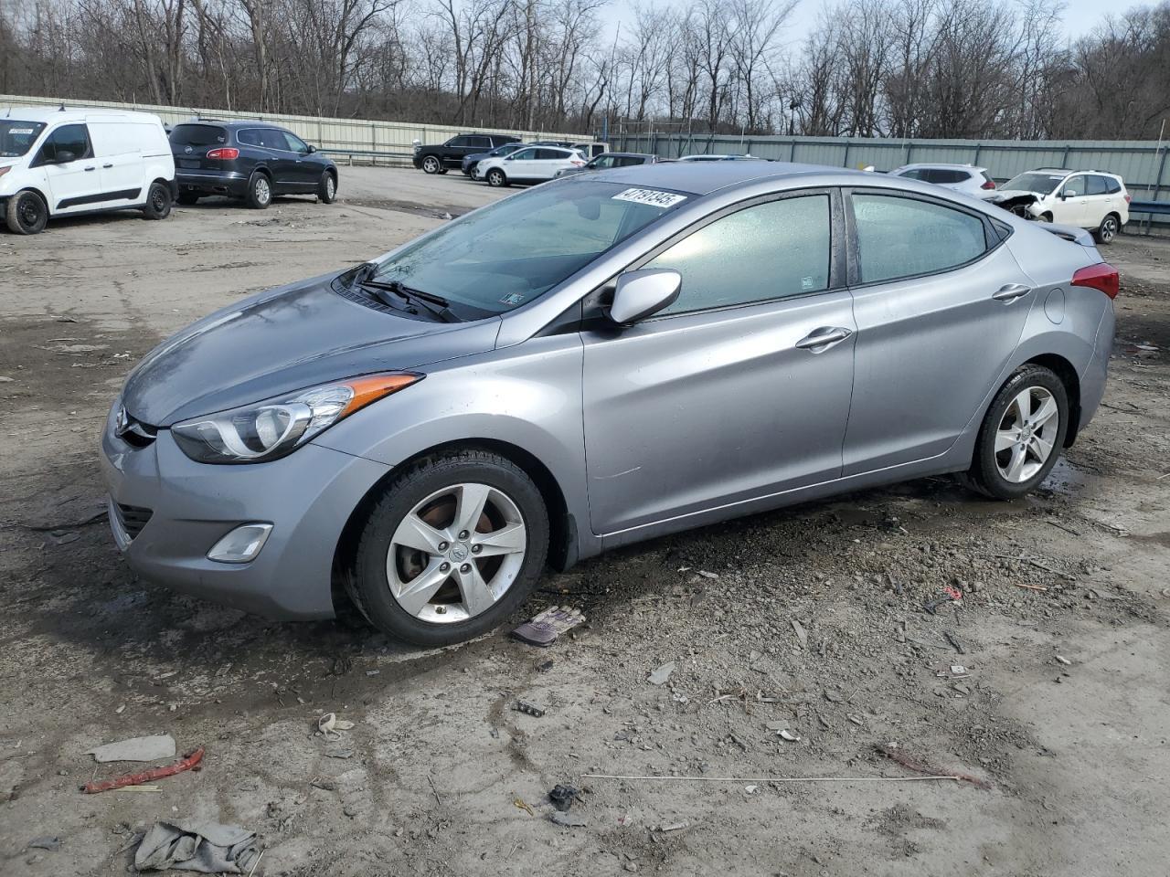 2013 HYUNDAI ELANTRA GL