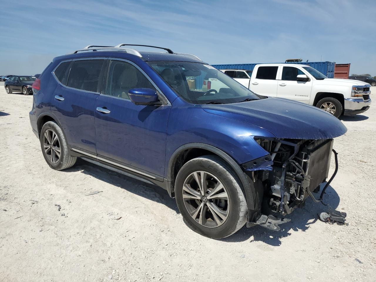 2017 NISSAN ROGUE S - Image 4