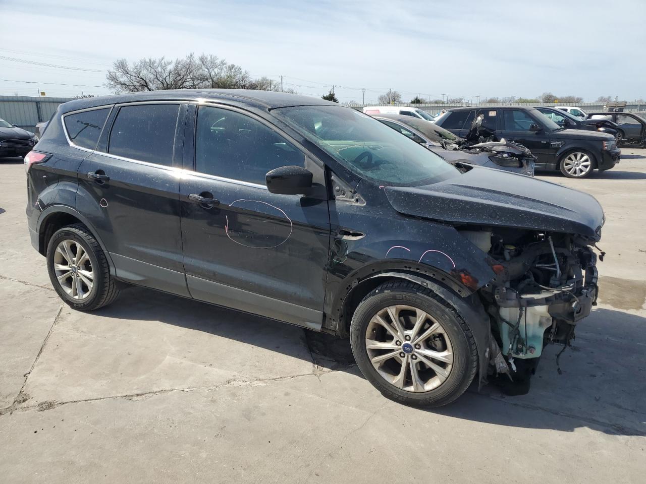 2017 FORD ESCAPE SE - Image 4