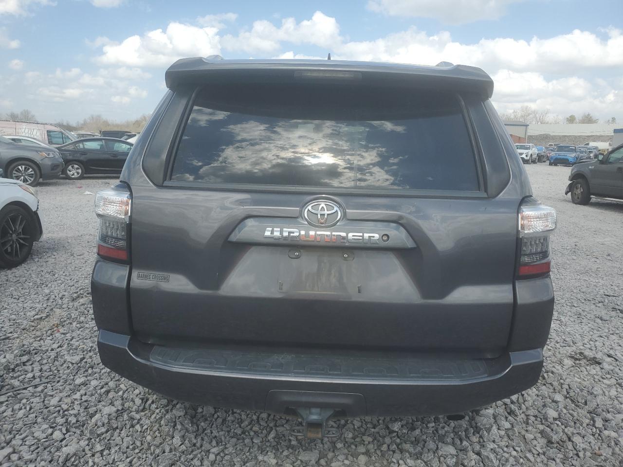 2017 TOYOTA 4RUNNER SR - Фото 6