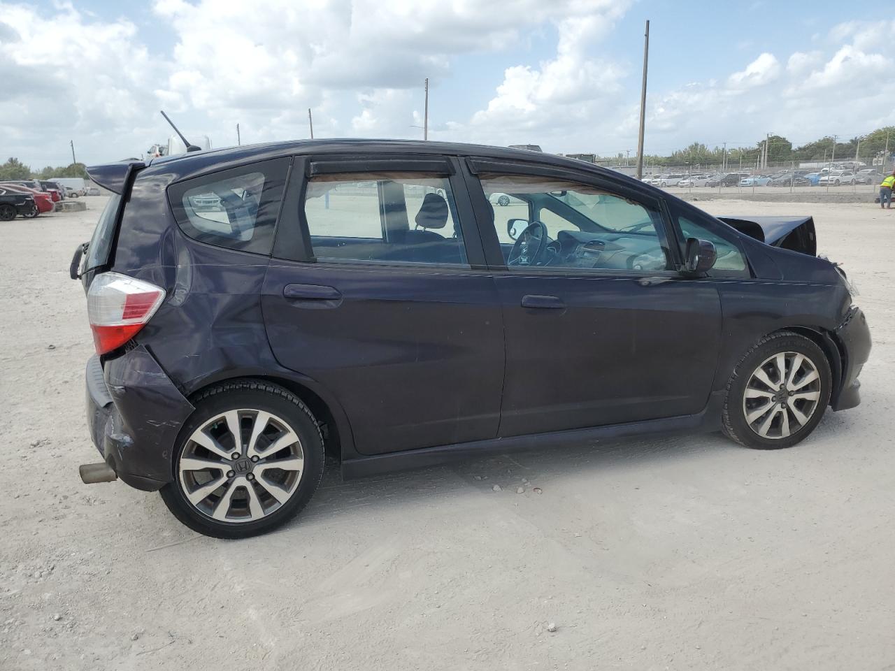 2013 HONDA FIT SPORT - Фото 3
