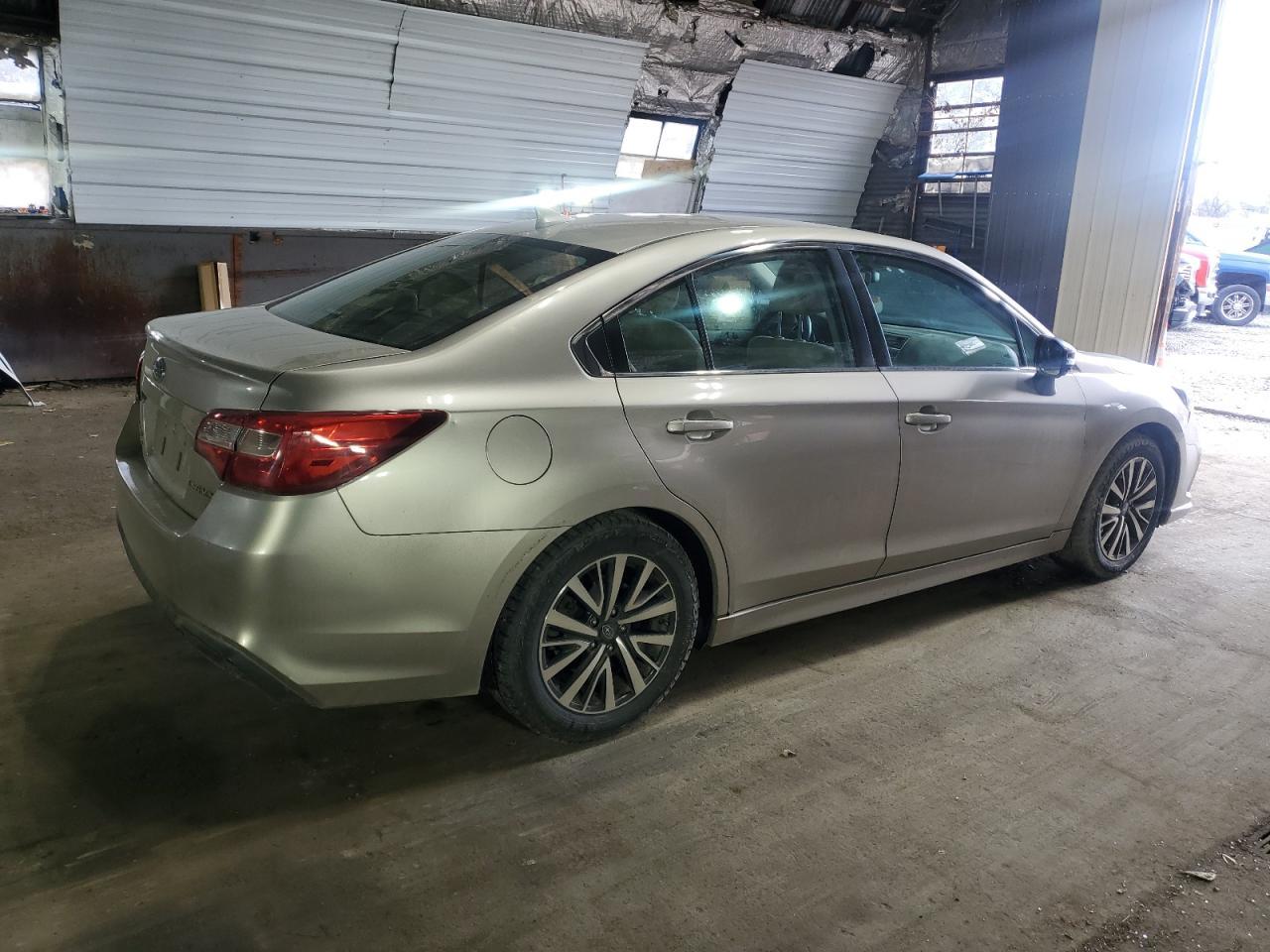 2018 SUBARU LEGACY 2.5 - Фото 3
