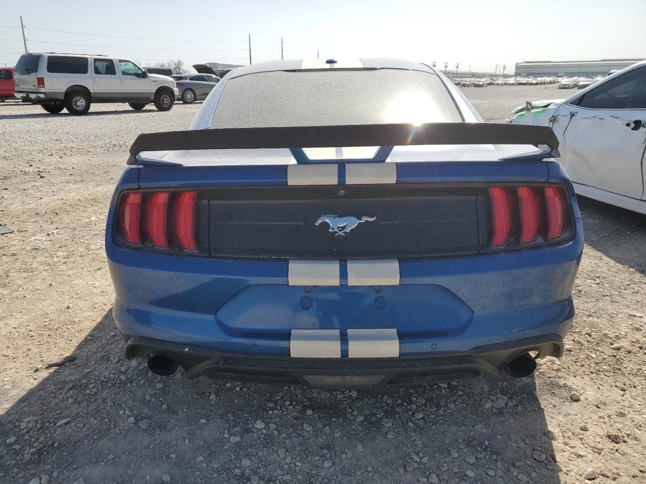 2018 FORD MUSTANG - Фото 6