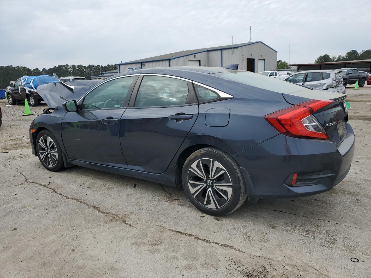 2018 HONDA CIVIC EXL - Image 2