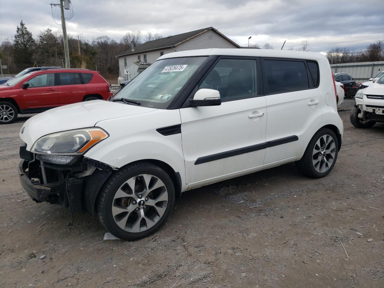 2013 KIA SOUL +