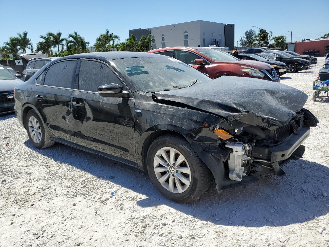 2015 VOLKSWAGEN PASSAT S - Image 4
