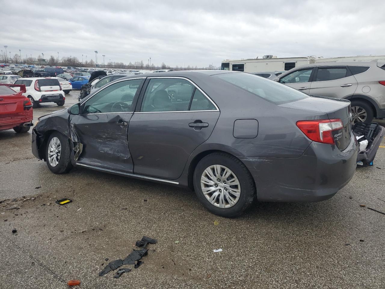 2014 TOYOTA CAMRY L - Image 2