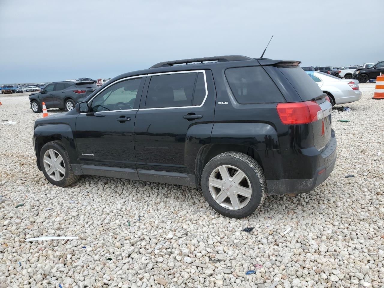 2012 GMC TERRAIN SL - Image 2