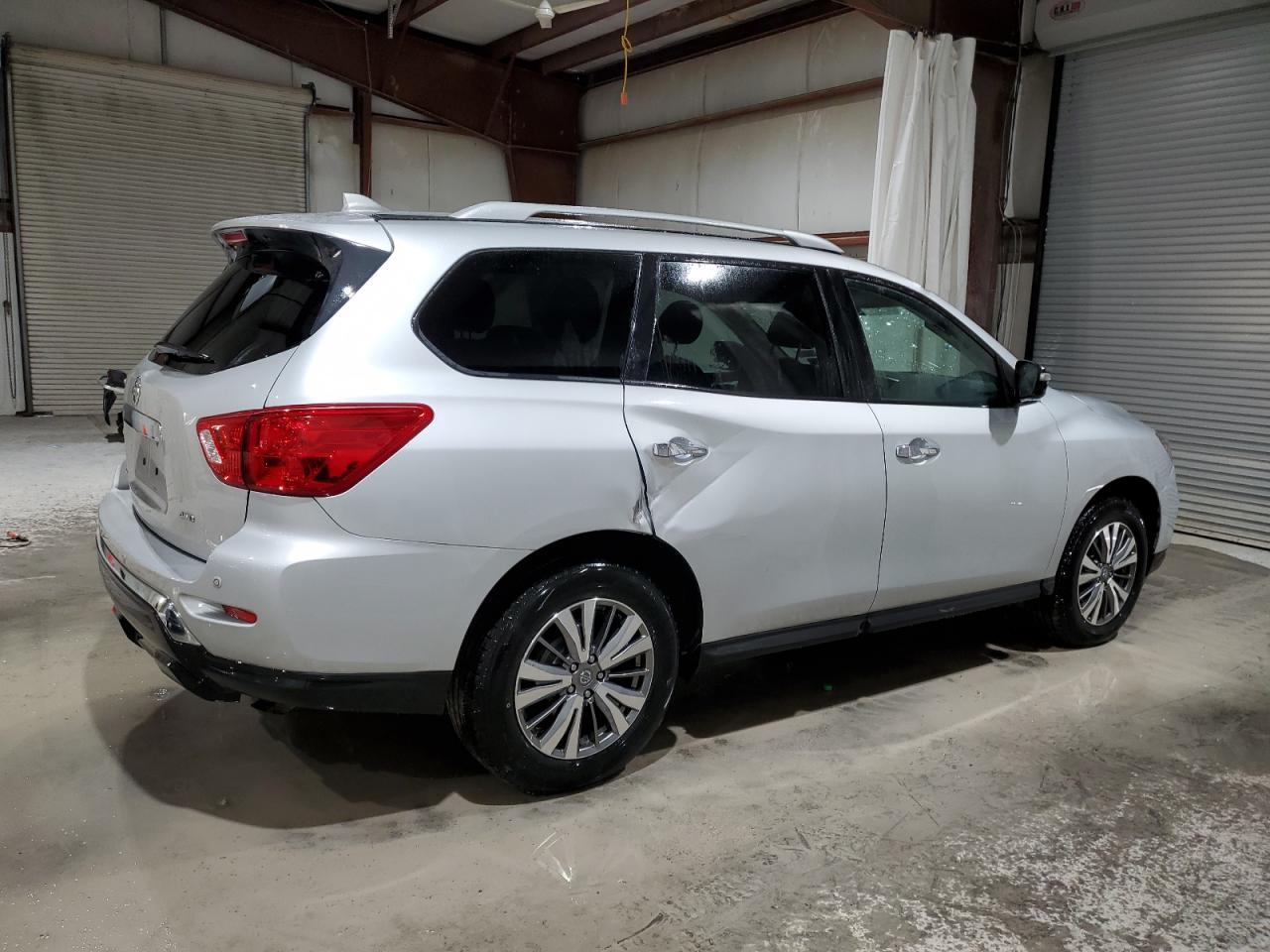 2019 NISSAN PATHFINDER - Фото 3