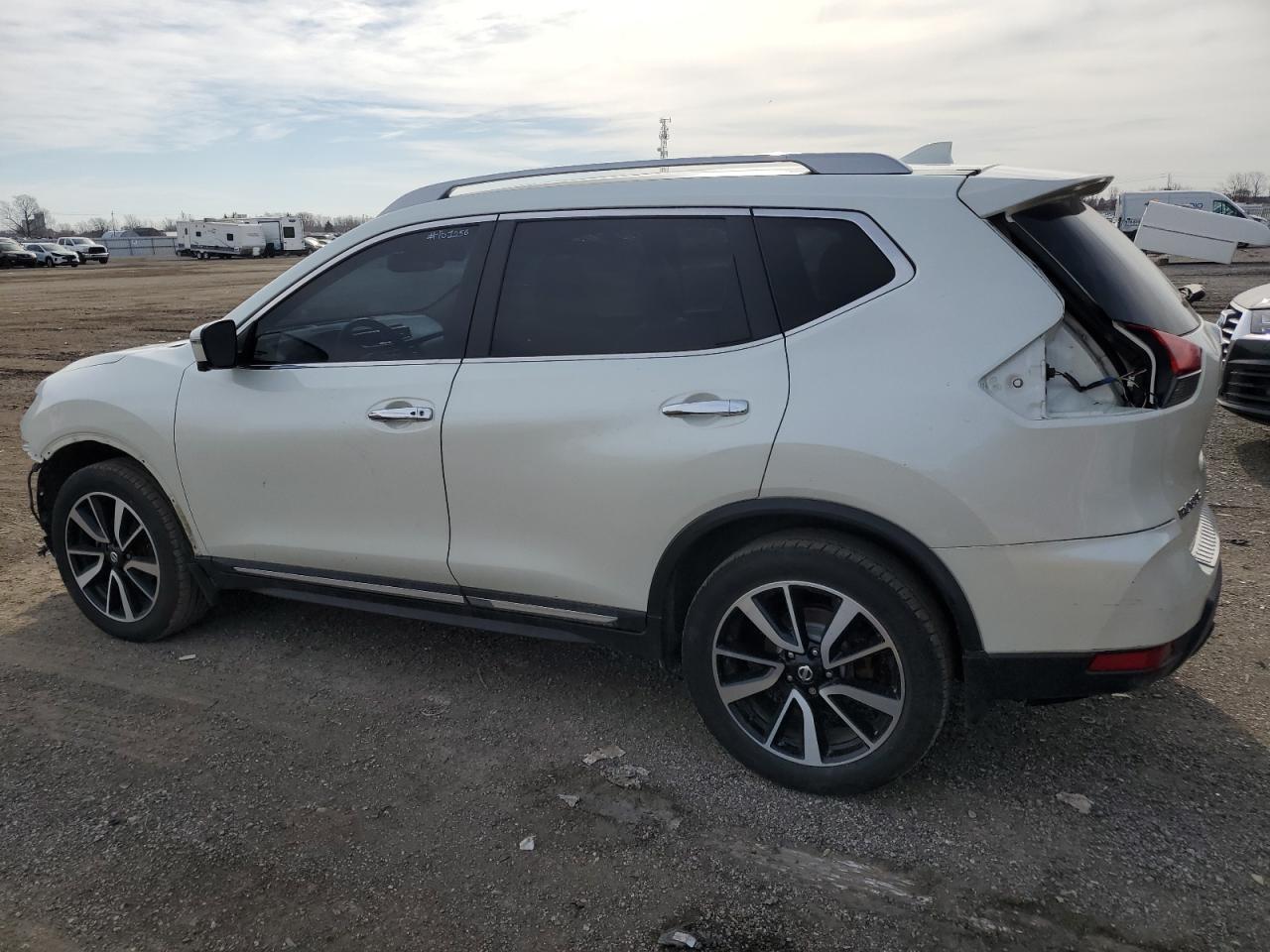 2017 NISSAN ROGUE SV - Фото 2