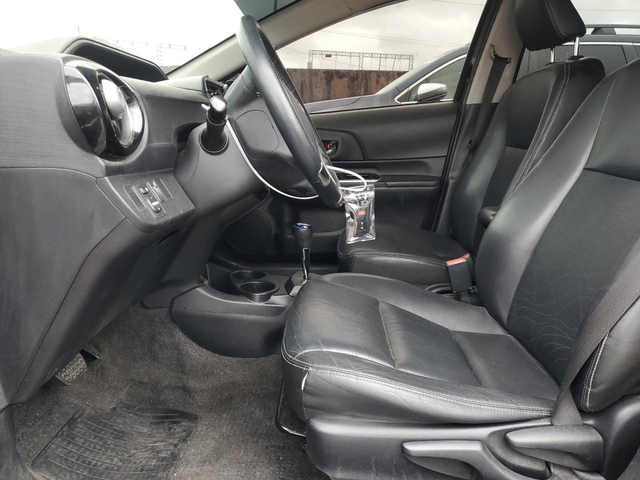 2015 TOYOTA PRIUS C - Image 7